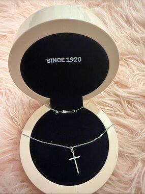TOUS white gold and diamonds  Cross Necklace with Cream Pendant Box